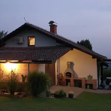 Holiday House Vilana Puconci Extérieur photo