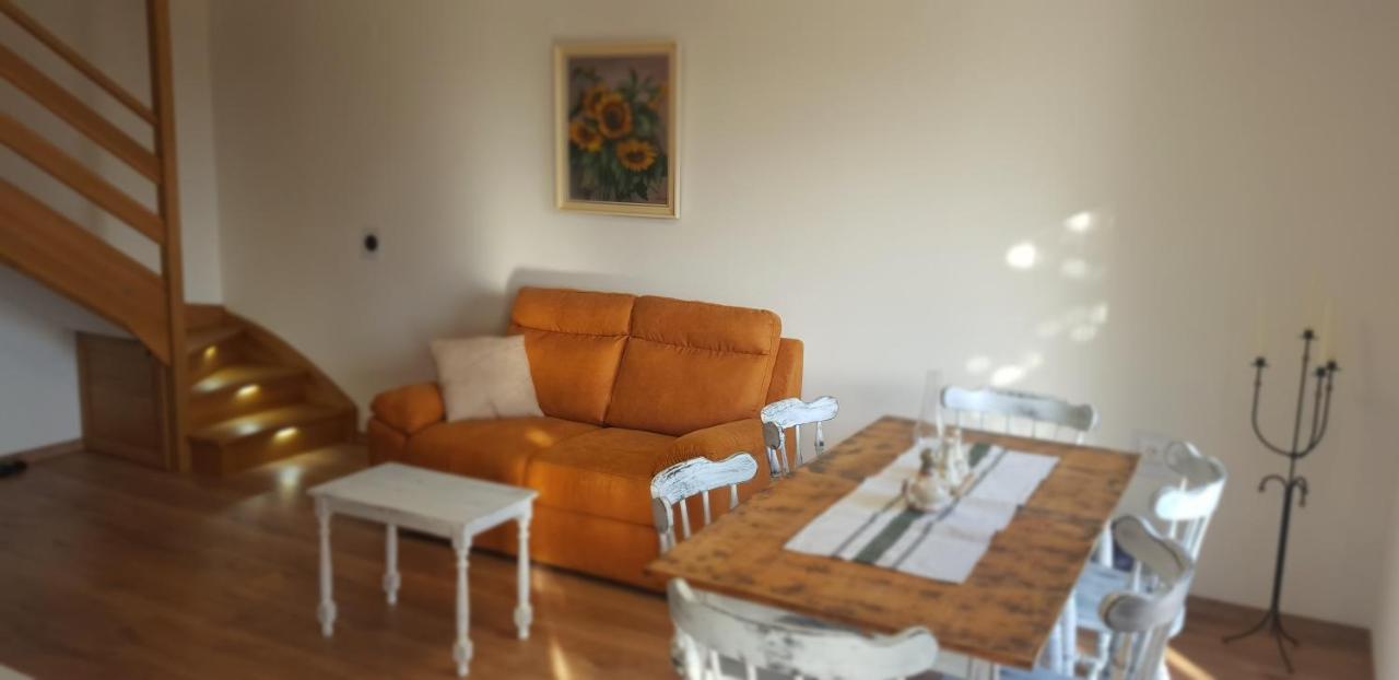 House Vilana *