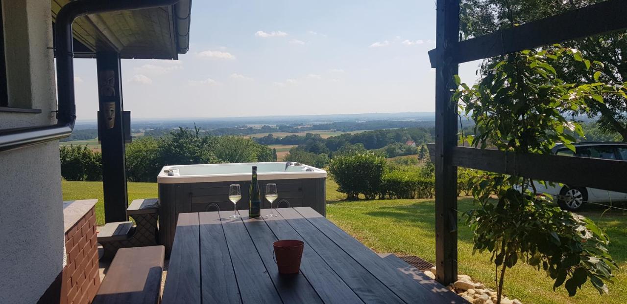 Hébergement de vacances House Vilana *